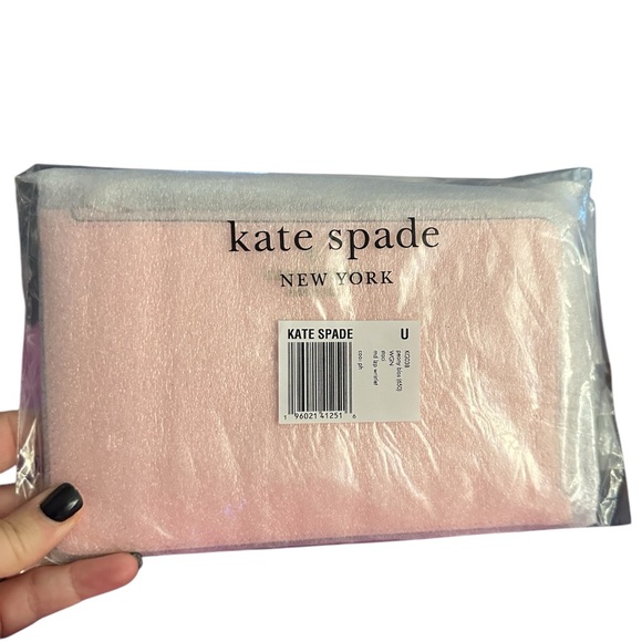 Kate Spade Pink Medium LZP Wristlet NEW IN PACKAGE Peony Blossom BEAUTIFUL Pink - Picture 7 of 7